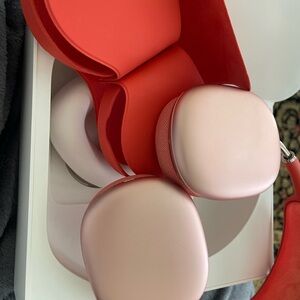 AirPods Max Lightning Pink - Excellent Condition w/ Case
